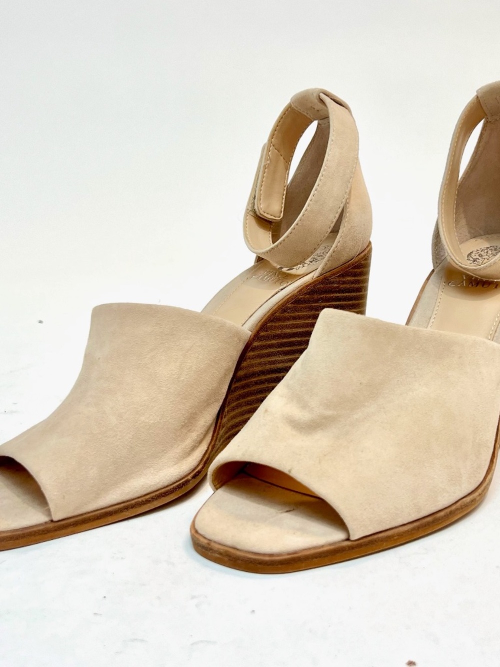 Vince Camuto Deedriana Suede Beige Wedge Sandals - Size 10 NEW!